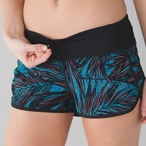 Lululemon Speed Shorts Sz 8 2.5' Inseam